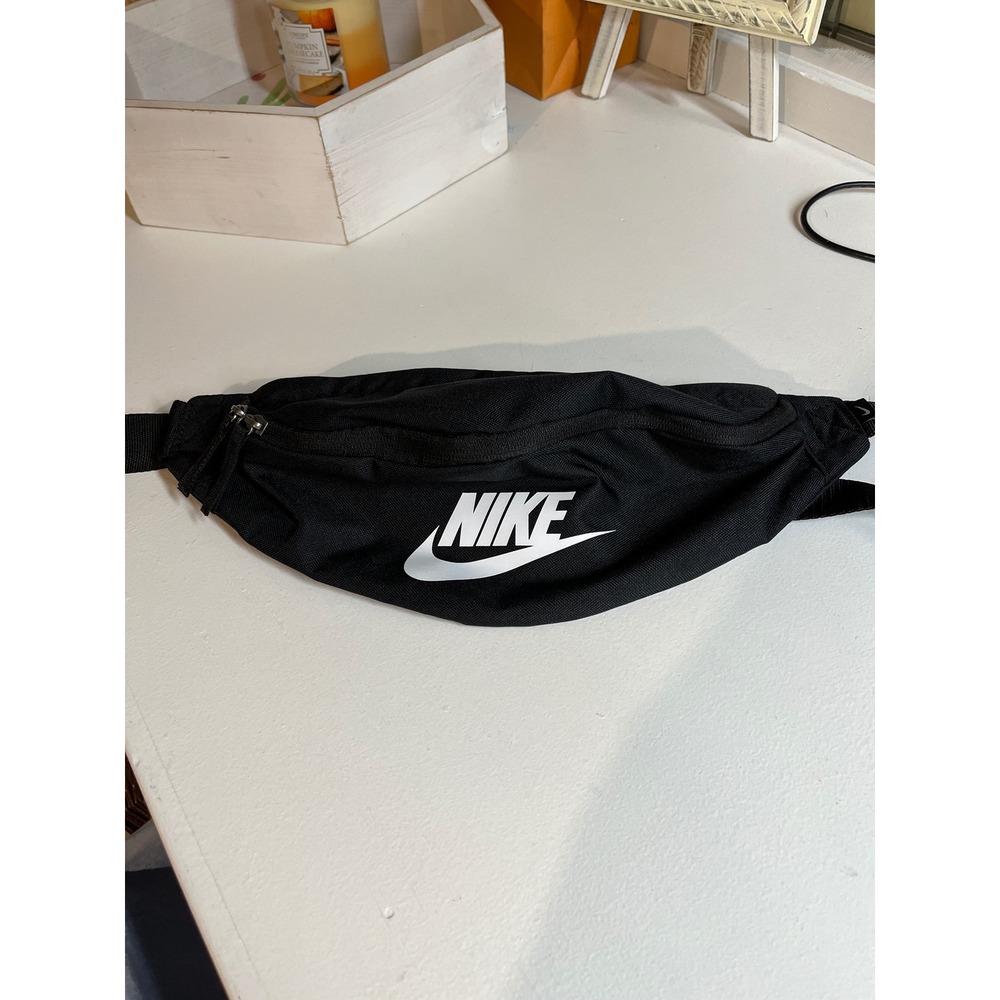 Nike Heritage Fanny Pack Black White Futura Logo Waist Bag‎ Crossbody BA5750-010